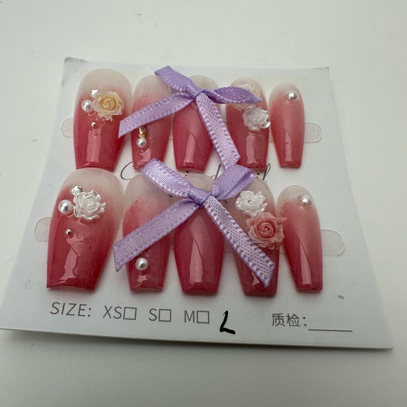 Handmade press on nails bundle of four sets size large - Picture 3 of 13